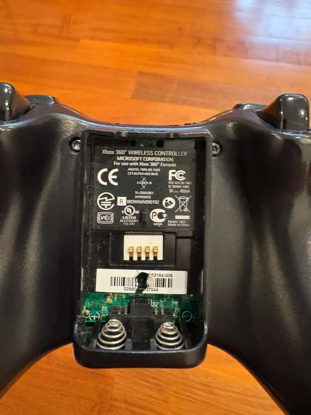 Microsoft Xbox 360 Wireless Controller - Black (Model 1403)